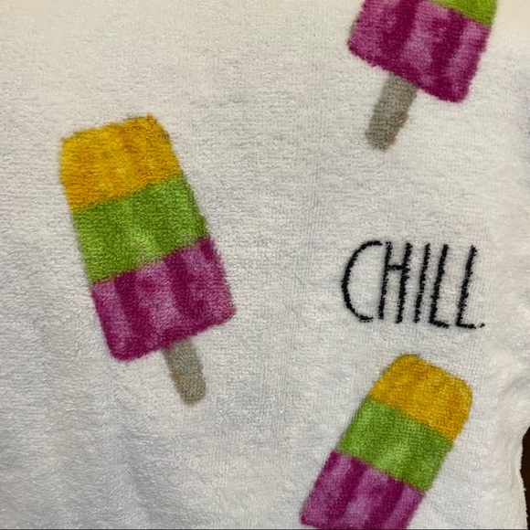 Rae Dunn CHILL Popsicle Printed Beach Towel Bright Colors BRAND NEW!! - Picture 3 of 4